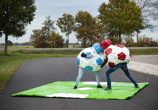 Opblaasbare sumovoetbalpakken voor kids kopen. Bestel springkussens nu online bij JB Inflatables Nederland