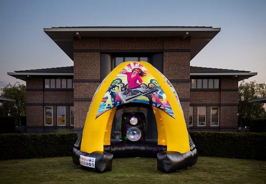 Opblaasbaar open bubble boarding springkussen met schuim bestellen in thema disco dome l voor kids